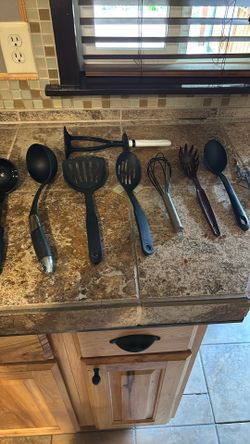 9 PCs Total Kitchen Set Utensils/ Wine Opener/ Bottle Opener
