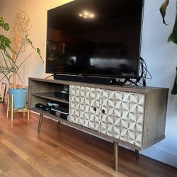 TV console and coffee table 