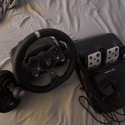 Logitech G920 Steering Wheel With Shifter