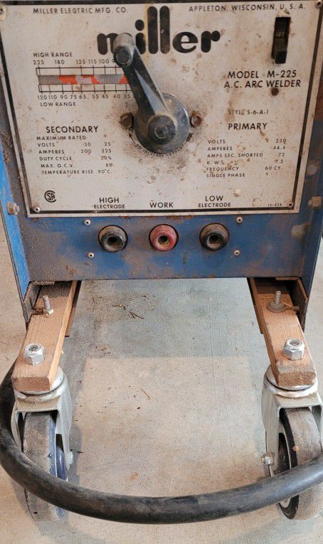Miller M-225 Welder With Leads And 300+ Sticks