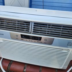 Window AC Unit 8,000 BTU
