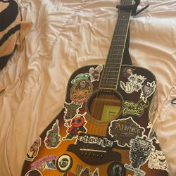 Used YAMAHA Acoustic Guitar