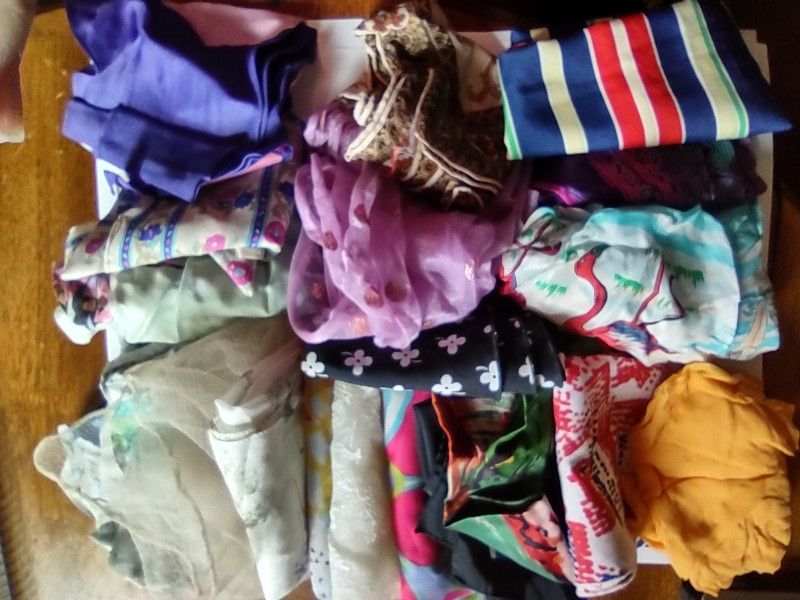 (46) Vintage Scarves ( Italy, Japan Pakistan, U.S.A )