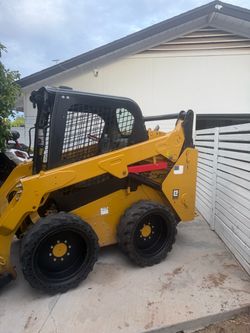 2019 cat 242D skid steer