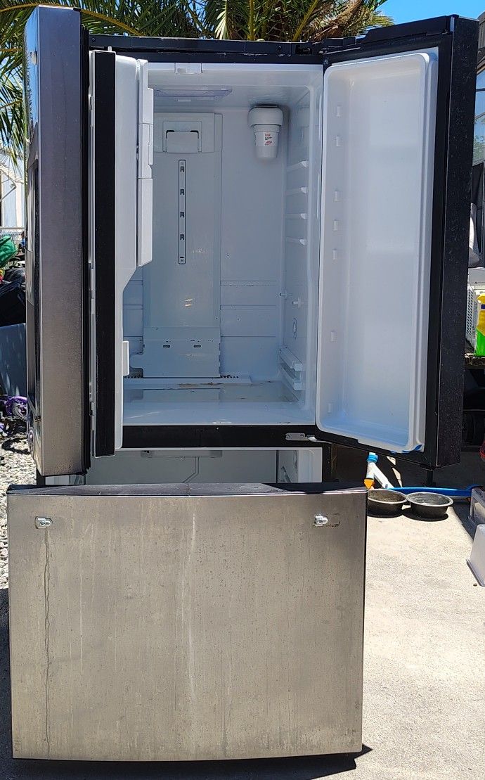 I Sell Refrigerator In Great Condition