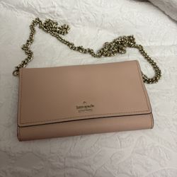 Kate Spade  Pink Crossbody In Like New Condition. Clean. No Stains Or Tips