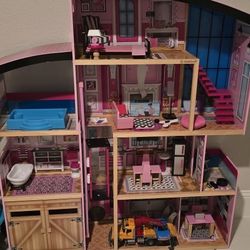 Doll house