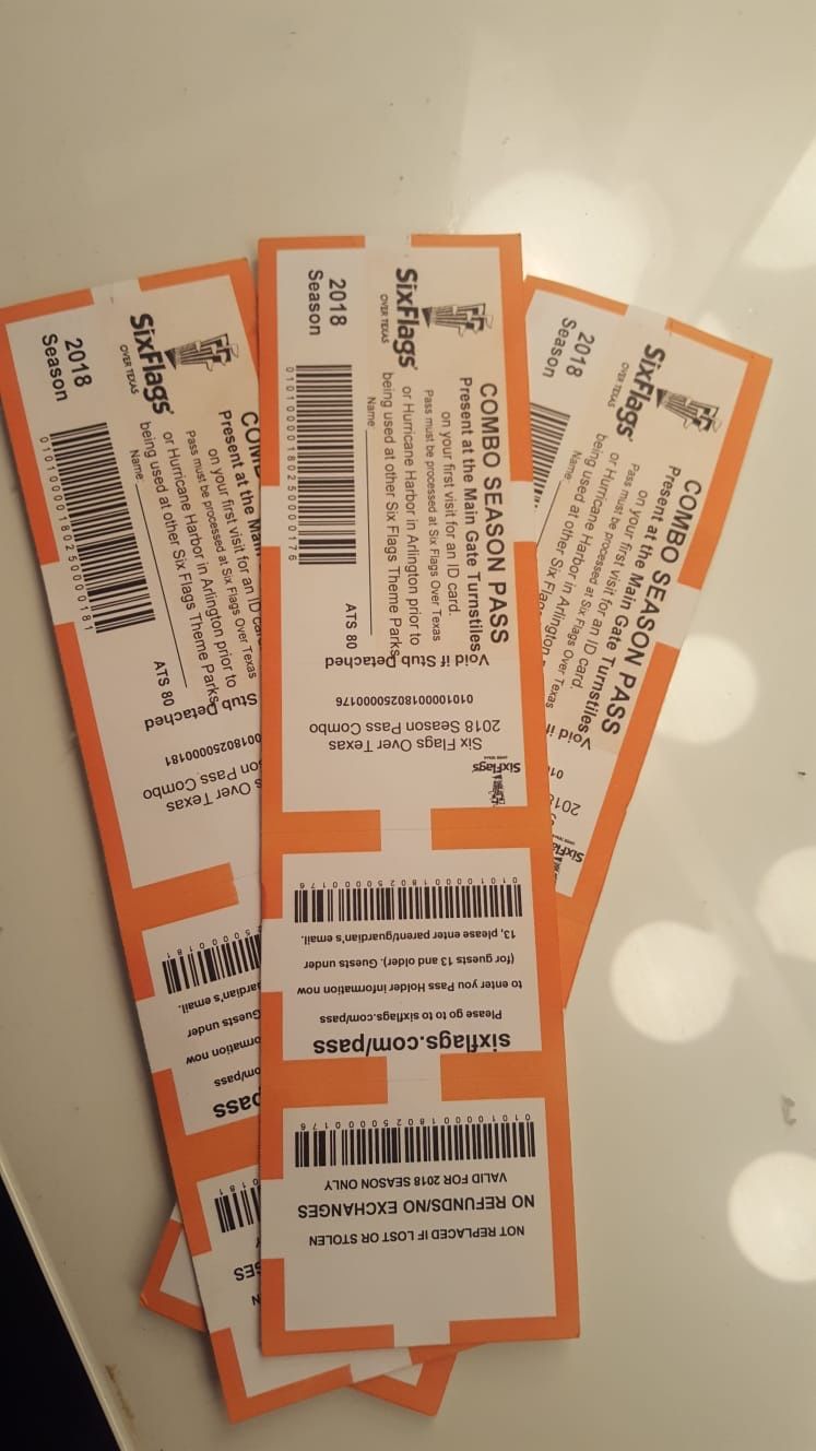 3 2018 Six flags/Hurricane Harbor season Passes