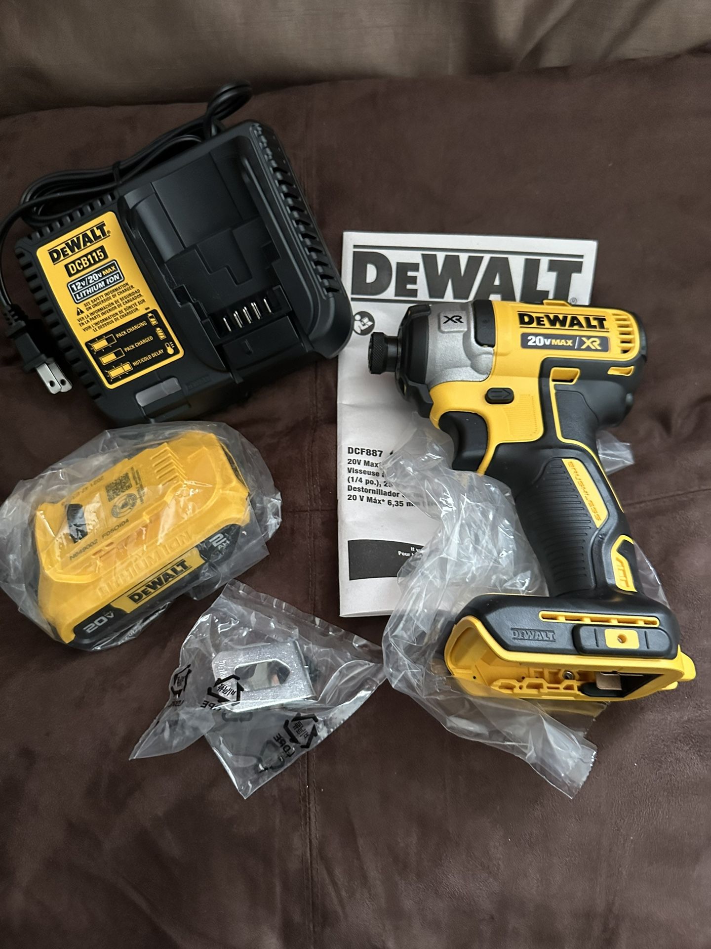 NEW..DEWALT XR IMPACT DRIVER KIT, DCF887 20V MAX XR 1/4 IN. 20V MAX* 2.0AH, CHARGER, BELT CLIP. $185