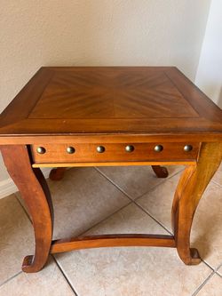 End Table with Decorative Wood Inlay