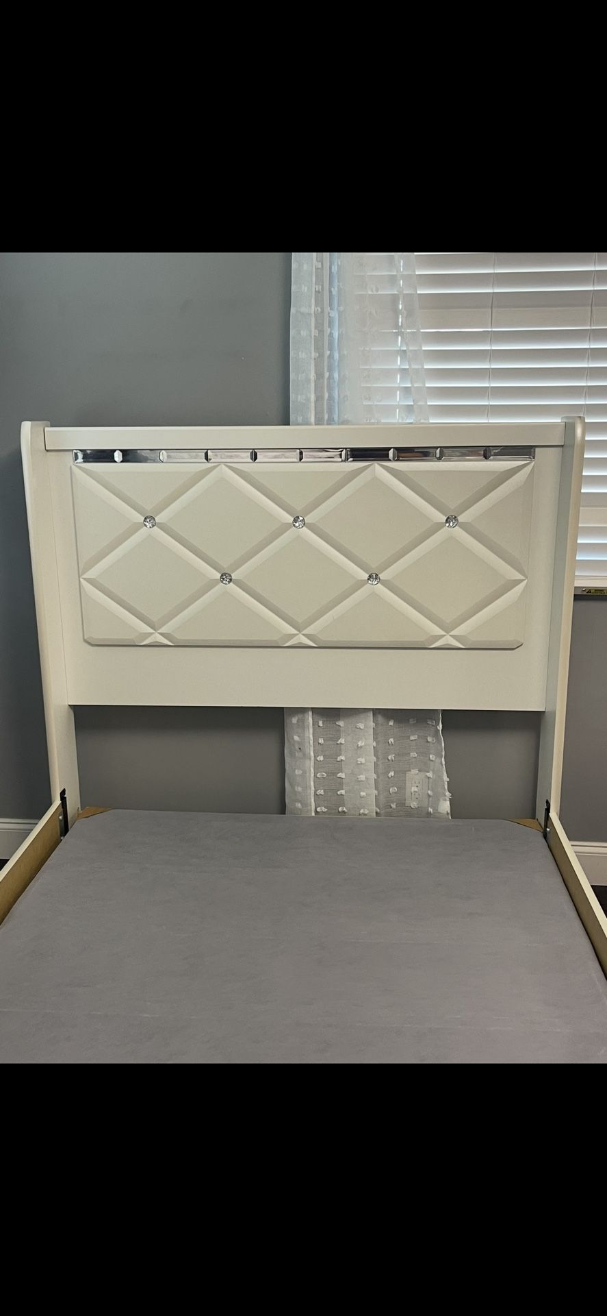 Girl Full Size Bed & Dresser