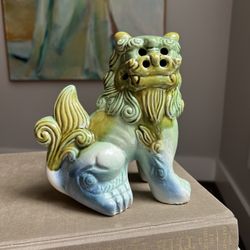 Foo Dog Statue ( firm on price )
