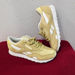 Reebok Classic Yellow Nylon & Suede Women Shoes Size 9.5