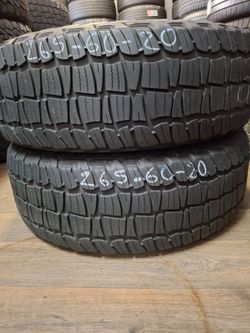 Par 265/60/20. UNIROYAL LAREDO