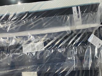 Mattresses Tempur Pedic Proadat medium full size brand new