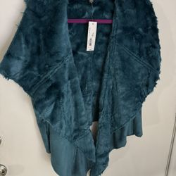 Teal Faux Fur And Suede Vest  Is Reversible Size M