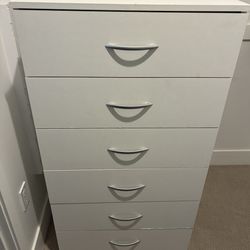 White 6-Drawer Dresser – Wrapped & Ready for Pickup