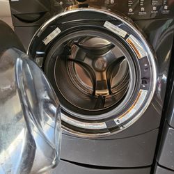 KENMORE WASHER AND DRYER. smart wash 
