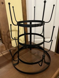 Black Metal Mug Holder