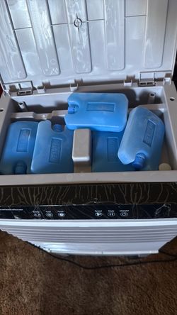 Portable swamp cooler