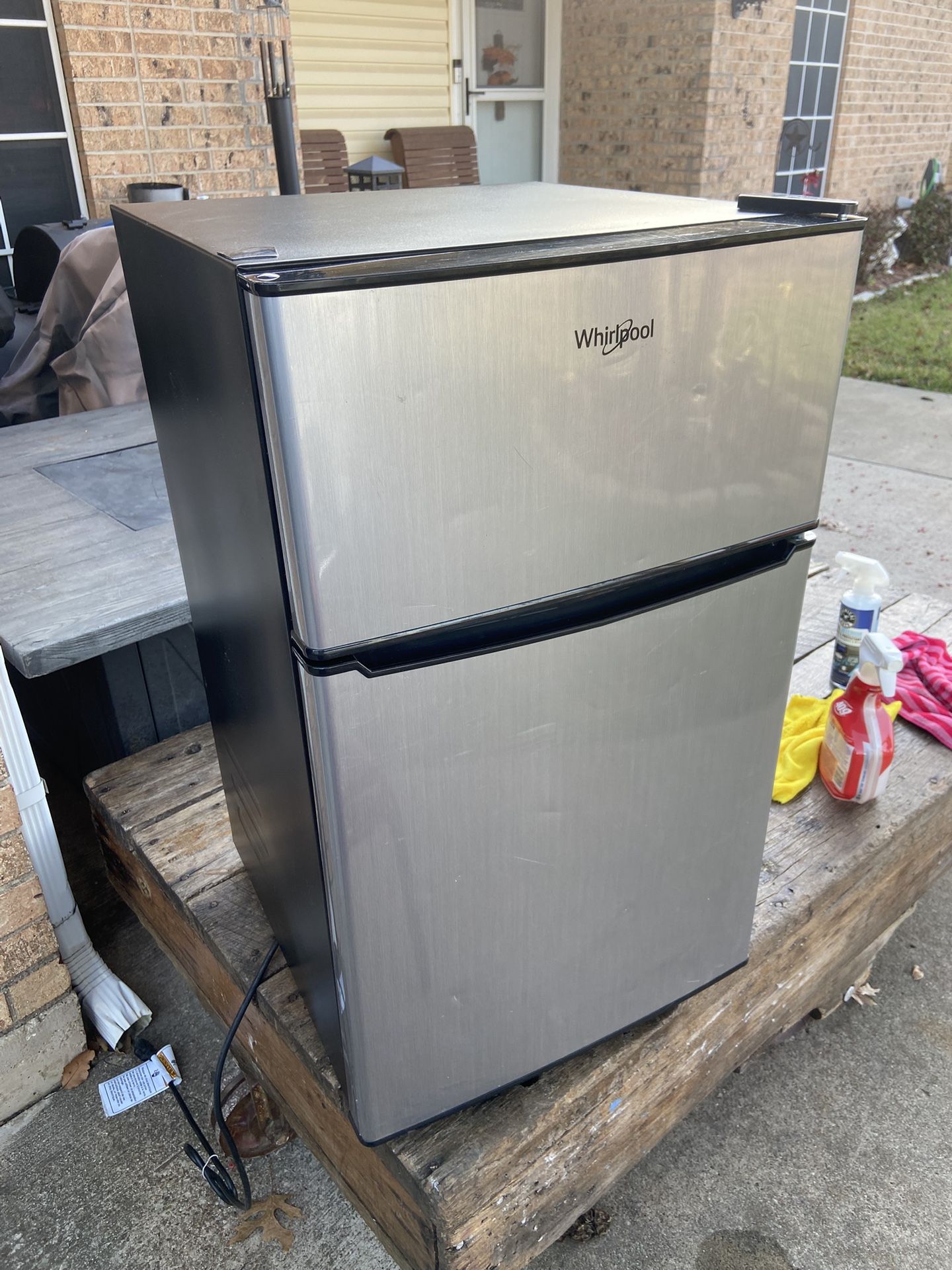 Whirlpool Mini Fridge And Freezer