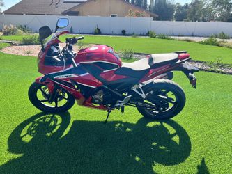 2019 Honda CBR 300R