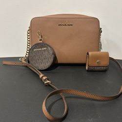 Michael Kors Jet Set Crossbody Bag 
