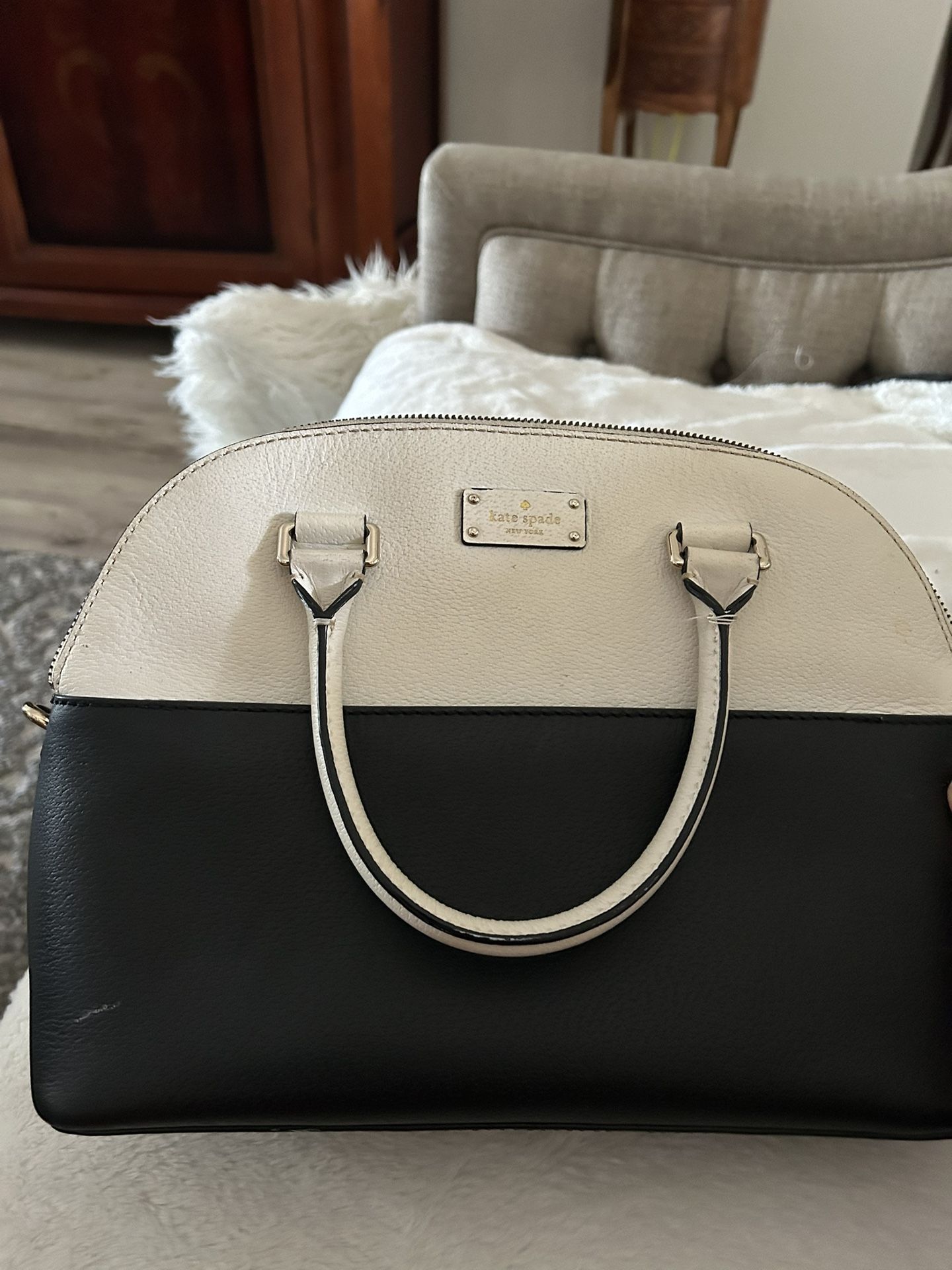 Kate Spade Navy/off White Leather Women’s Purse