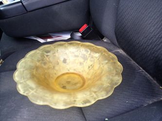 Beautiful frosted yellow dish 12" across top