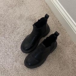 Women’s Black Boots 
