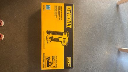 DEWALT DCN701D1 20V Cordless Cable Stapler Kit brand New