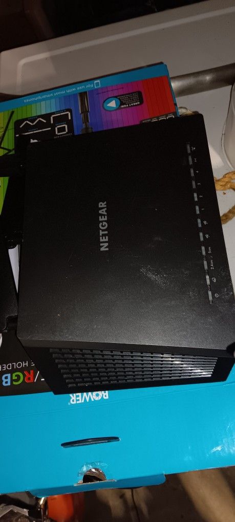 NETGEAR

NETGEAR - Nighthawk AC1900 WiFi Router, 1.9Gbps (R6900)


