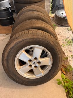 Ford: P235/70R16 (5x114.3)