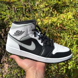 Jordan 1 Mid White Shadow Size 9.5 Men Brand New 