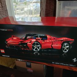 Lego FERRARI Daytona Sp3 Technic