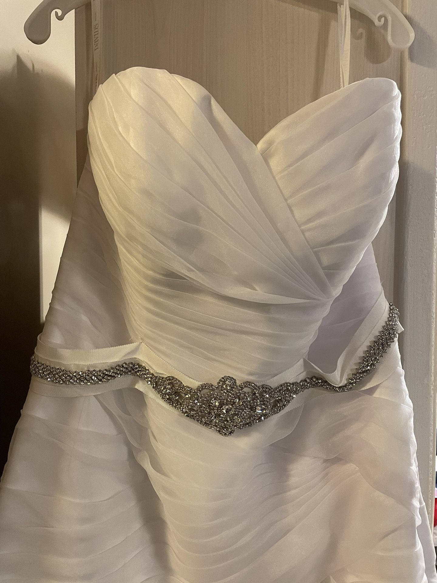 David Bridal Wedding Dress Strapless White Size 16W Accessories