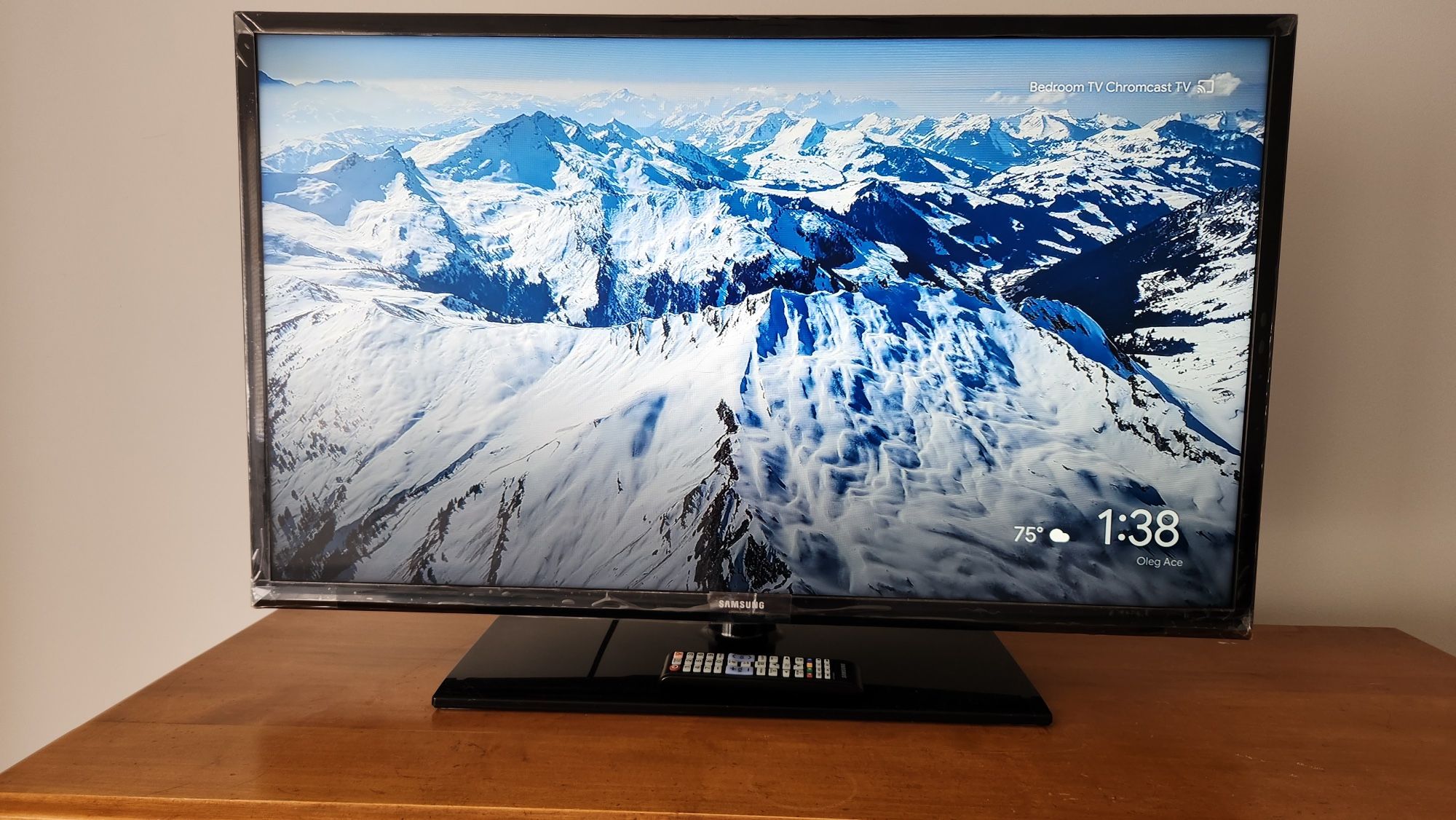 40” Samsung TV and Chrome cast Adapter