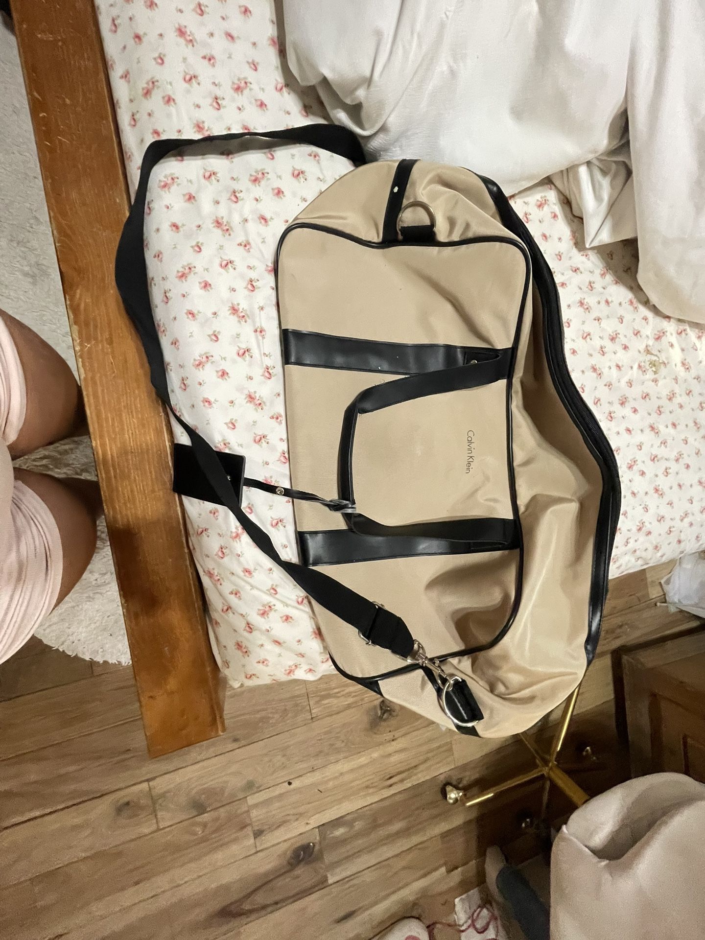 calvin klein duffle bag / carryon