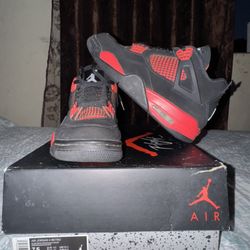 RED THUNDER 4s 7.5