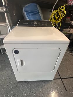 Whirlpool Electric Dryer with Steam Refresh – Excellent Condition