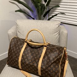LV Duffle Bag 