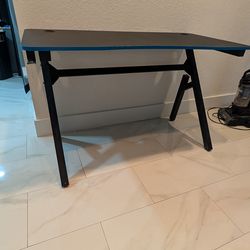 Gaming desk