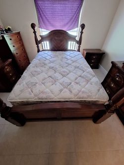 Solid Wood Queen Bedroom Set