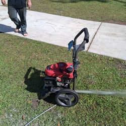 Blackmax 2800psi Pressure Washer.