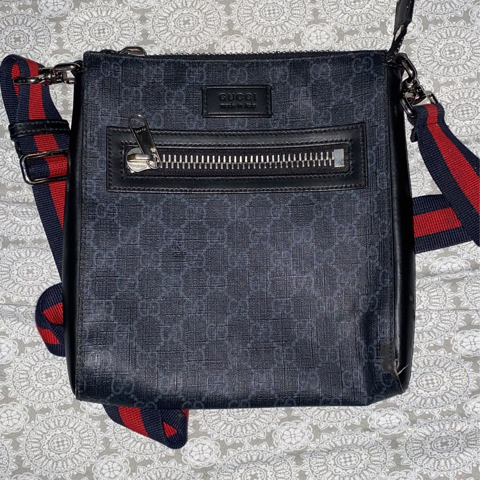 Gucci Messenger Bag