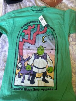 Mens size medium Shrek shirt tag on