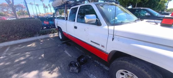 97 Dodge Ram pickup    ( read discription)