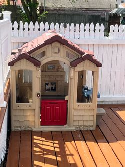 Playhouse outdoor $40 OBO