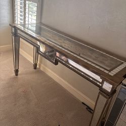 Noel‘S Furniture Moving Sale Just Like New