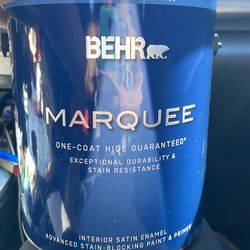 Behr ultra white gallon paint